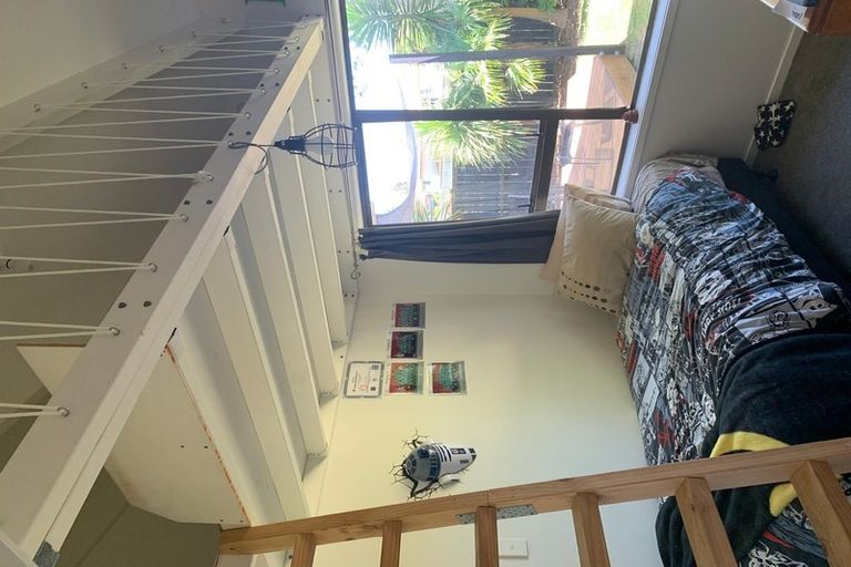 Photo of property in 2/42 Mirrabooka Avenue, Botany Downs, Auckland, 2010