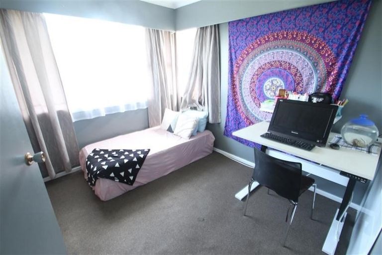 Photo of property in 20 Eskdale Road, Birkdale, Auckland, 0626