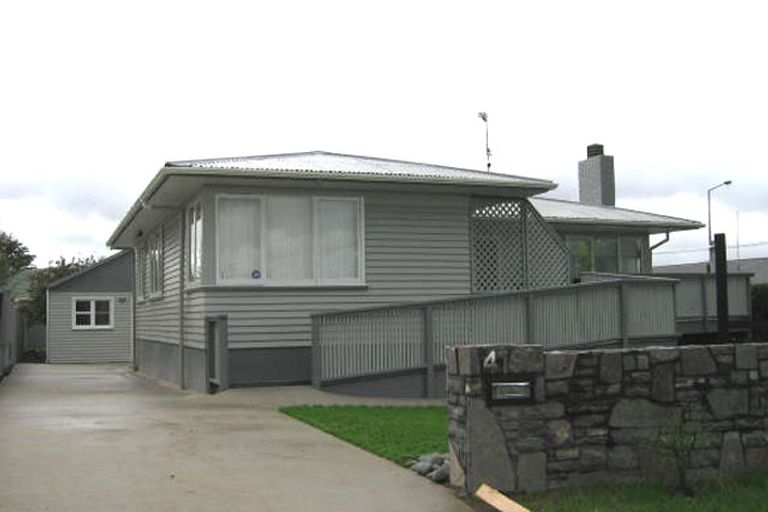 Photo of property in 4197 Great North Road, Glen Eden, Auckland, 0602