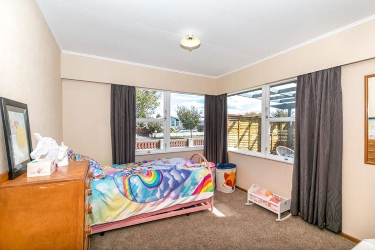 Photo of property in 2 Katherine Place, Melville, Hamilton, 3206