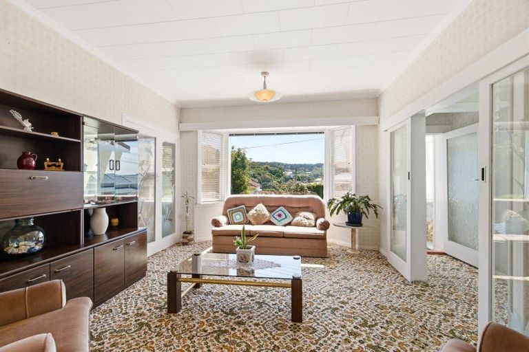 Photo of property in 64 Duncan Terrace, Kilbirnie, Wellington, 6022