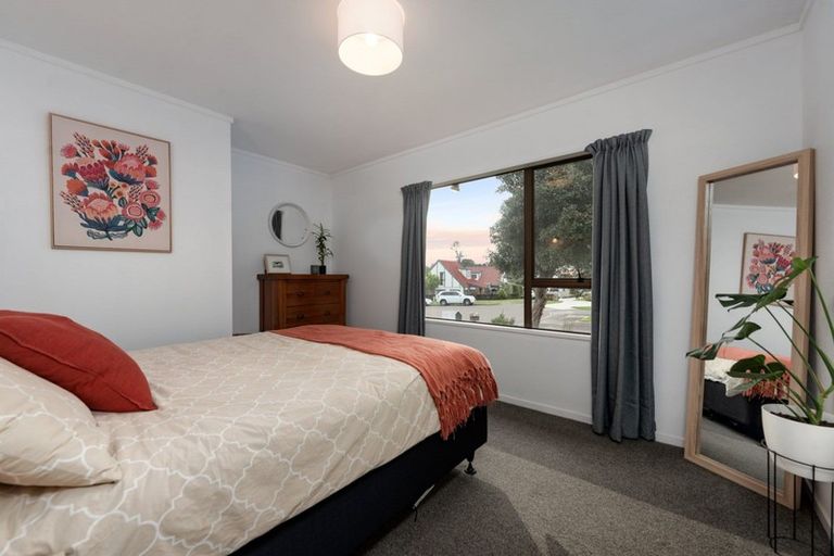Photo of property in 14b Pokapu Place, Bethlehem, Tauranga, 3110