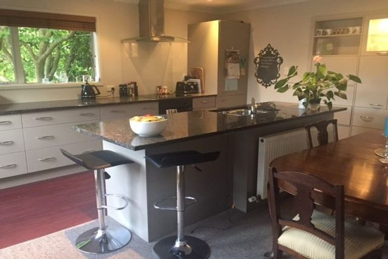 Photo of property in 2/30 Woodford Terrace, Ilam, Christchurch, 8053