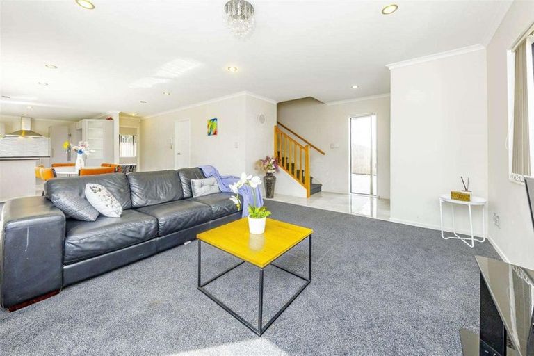 Photo of property in 26a Wayne Drive, Mangere, Auckland, 2022