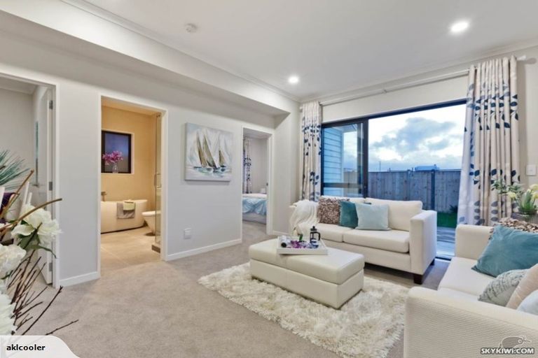 Photo of property in 27 Hangar Lane, Whenuapai, Auckland, 0618