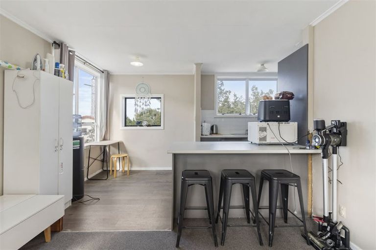 Photo of property in 1/22 Edgeworth Road, Glenfield, Auckland, 0629