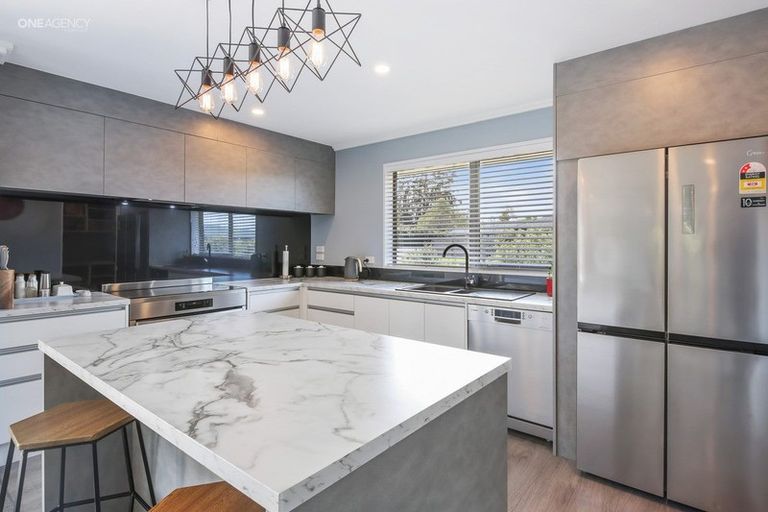 Photo of property in 9 Keeper Close, Woodend, 7610