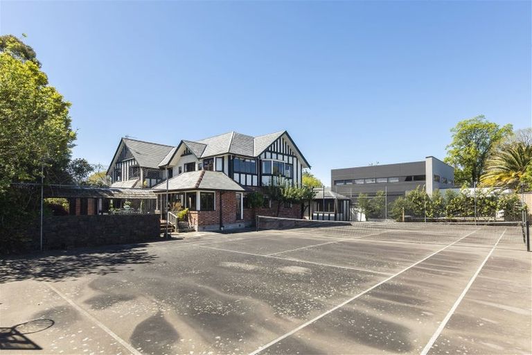Photo of property in 283 Papanui Road, Merivale, Christchurch, 8052