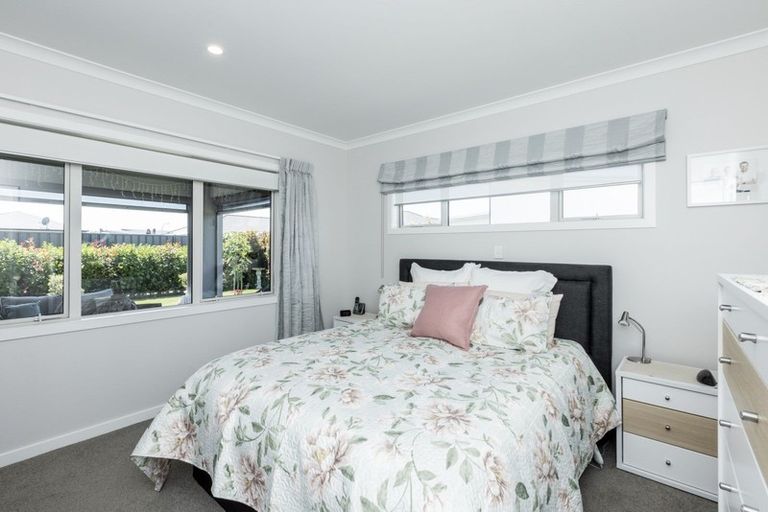 Photo of property in 52 Eriksen Road, Te Awa, Napier, 4110