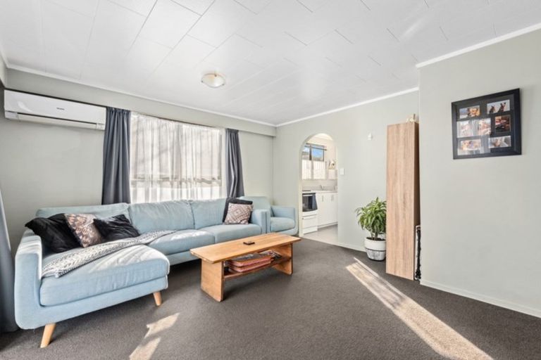 Photo of property in 62a Gemstone Drive, Birchville, Upper Hutt, 5018