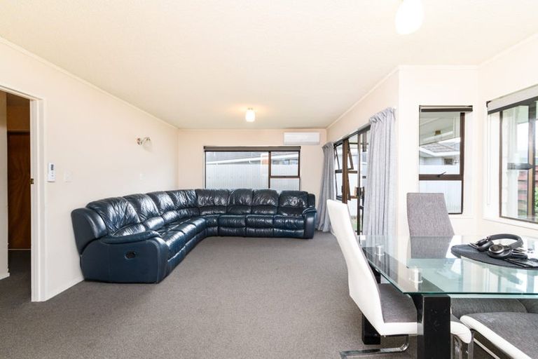 Photo of property in 2/99 Vogel Street, Roslyn, Palmerston North, 4414