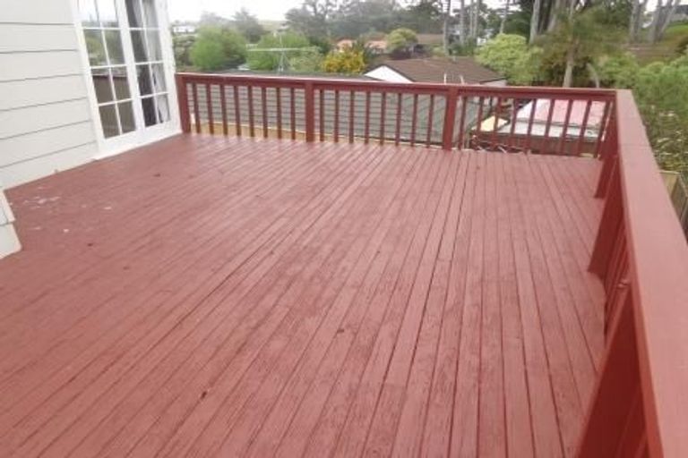 Photo of property in 13 Trengove Place, West Harbour, Auckland, 0618