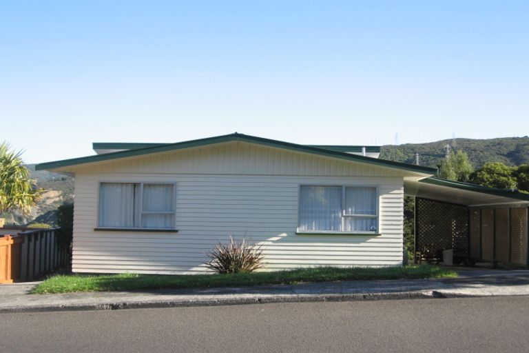 Photo of property in 23 Kingsley Street, Stokes Valley, Lower Hutt, 5019