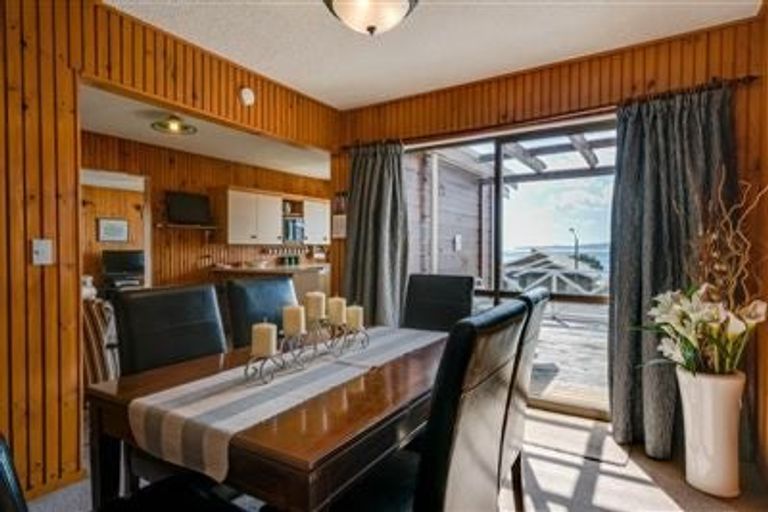 Photo of property in 10 Moana Terrace, Snells Beach, 0920