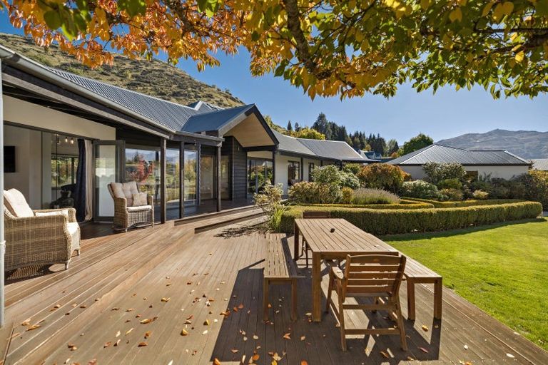 Photo of property in 5 Gretton Way, Lower Shotover, Queenstown, 9371