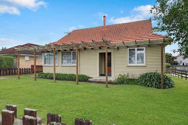 Photo of property in 56 Coronation Road, Morrinsville, 3300