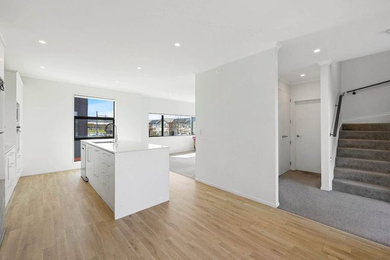 Photo of property in 1 Bonnette Road, Flat Bush, Auckland, 2019