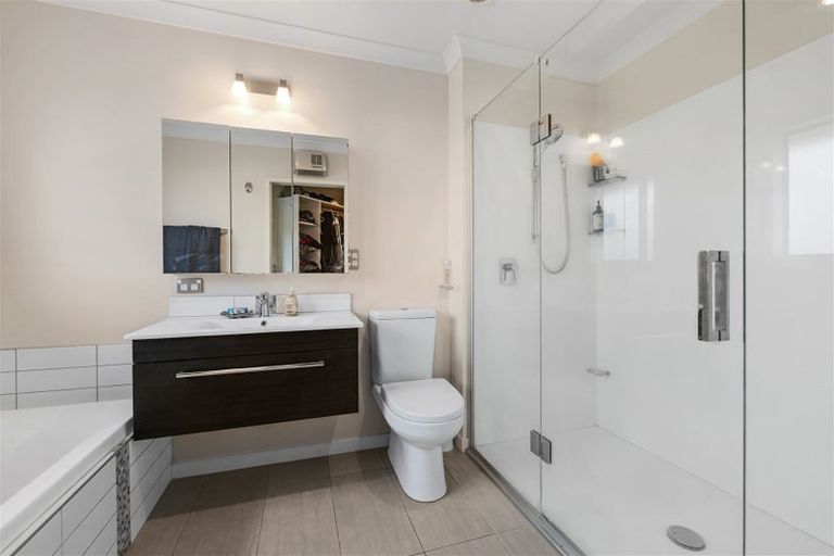 Photo of property in 2 Donovan Place, Aidanfield, Christchurch, 8025