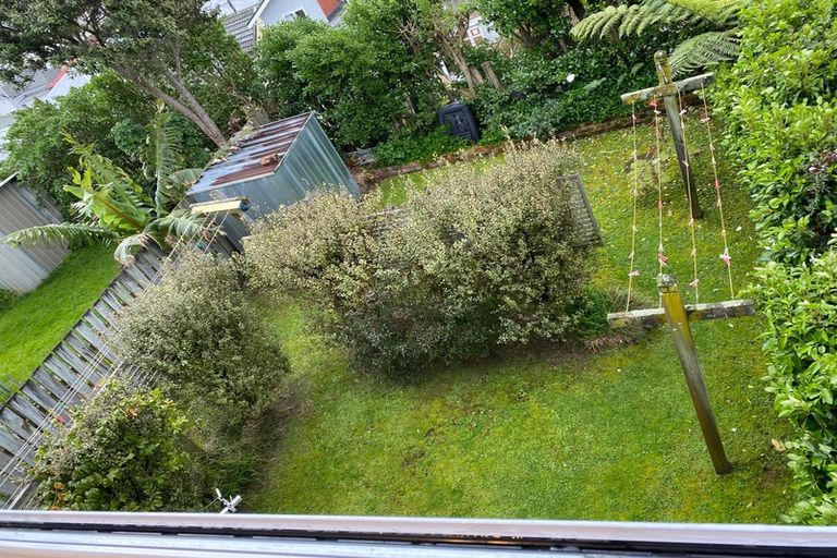 Photo of property in 20 Scarborough Terrace, Mount Victoria, Wellington, 6011