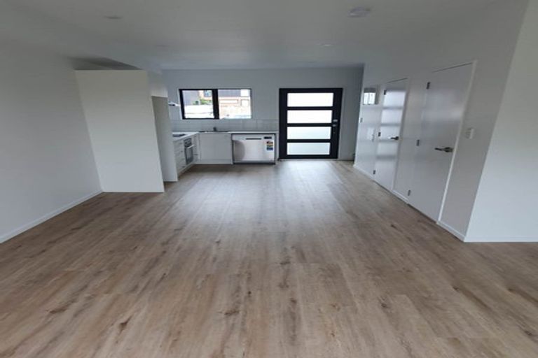 Photo of property in 7 Eileen Newey Place, Henderson, Auckland, 0612