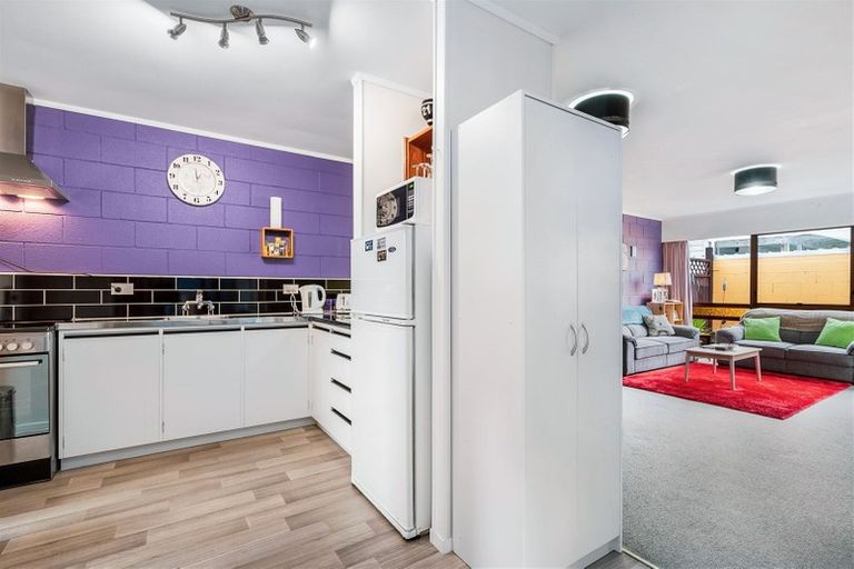 Photo of property in 1/9 Zealandia Street, Kensington, Whangarei, 0112