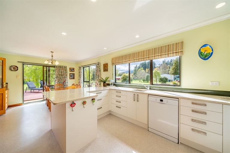 Photo of property in 262a Katherine Mansfield Drive, Whitemans Valley, Upper Hutt, 5371