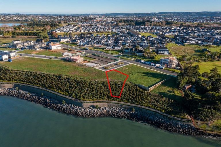 Photo of property in 6 Turbine Way, Hobsonville, 0616