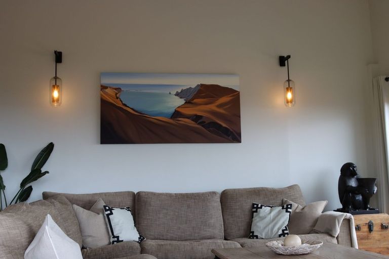 Photo of property in 26 Bay View Road, Cable Bay, 0420