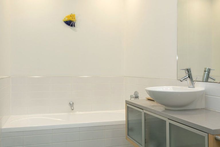 Photo of property in 3/2 Lowell Place, Waipahihi, Taupo, 3330