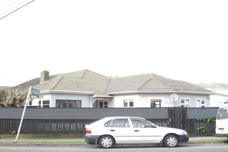 Photo of property in 136 Kings Crescent, Hutt Central, Lower Hutt, 5010