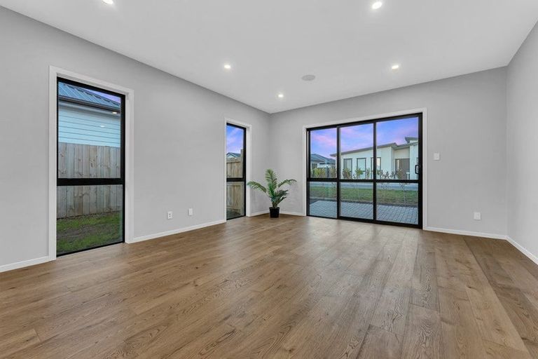 Photo of property in 12 Cutfield Lane, Kumeu, 0810