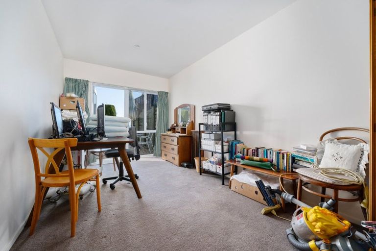 Photo of property in 2 Iles Lane, Cashmere, Christchurch, 8022
