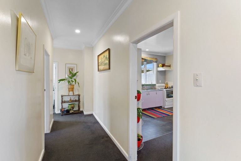 Photo of property in 38 Kirk Street, Otaki, 5512