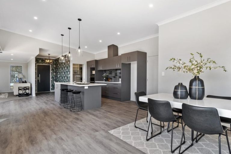 Photo of property in 9 Hanlow Place, Pyes Pa, Tauranga, 3112