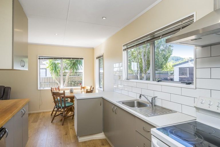 Photo of property in 15 Linwood Drive, Paraparaumu, 5032