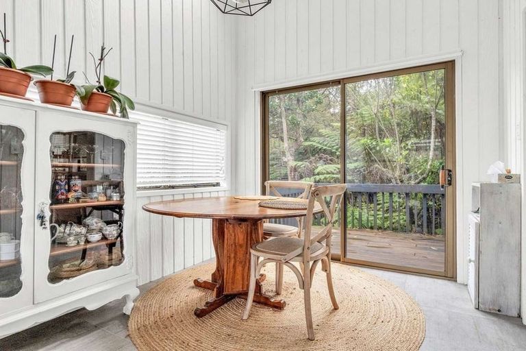 Photo of property in 13 Felstead Street, Birkenhead, Auckland, 0626