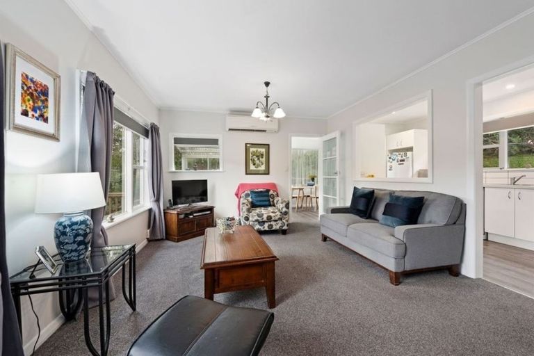 Photo of property in 3 Blue Mountains Road, Silverstream, Upper Hutt, 5019