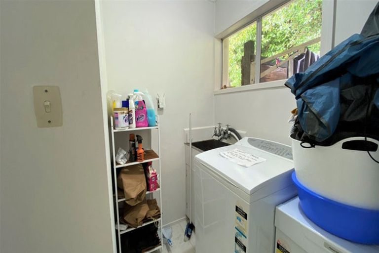 Photo of property in 27 Malters Place, Browns Bay, Auckland, 0630