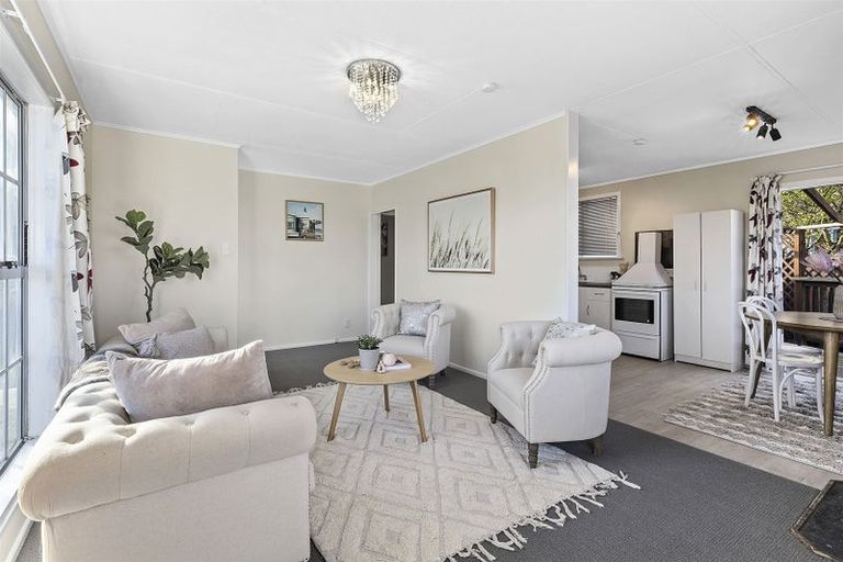 Photo of property in 108 Arahura Crescent, Waitangirua, Porirua, 5024