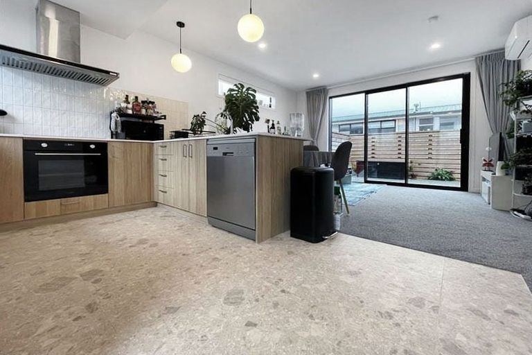 Photo of property in 3/1 Elliott Street, Johnsonville, Wellington, 6037