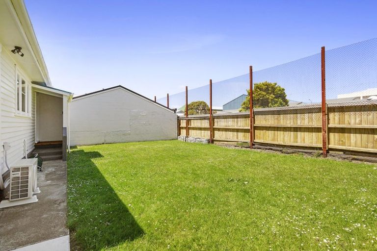 Photo of property in 98 Kilbirnie Crescent, Kilbirnie, Wellington, 6022