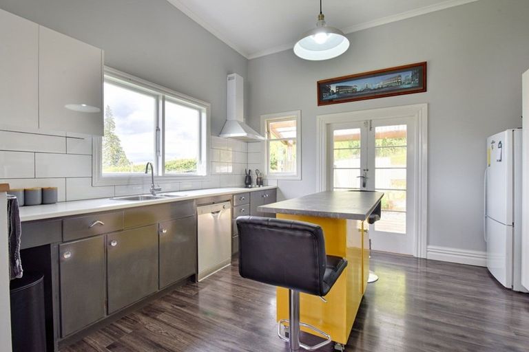 Photo of property in 10 Johnston Street, Gore, 9710