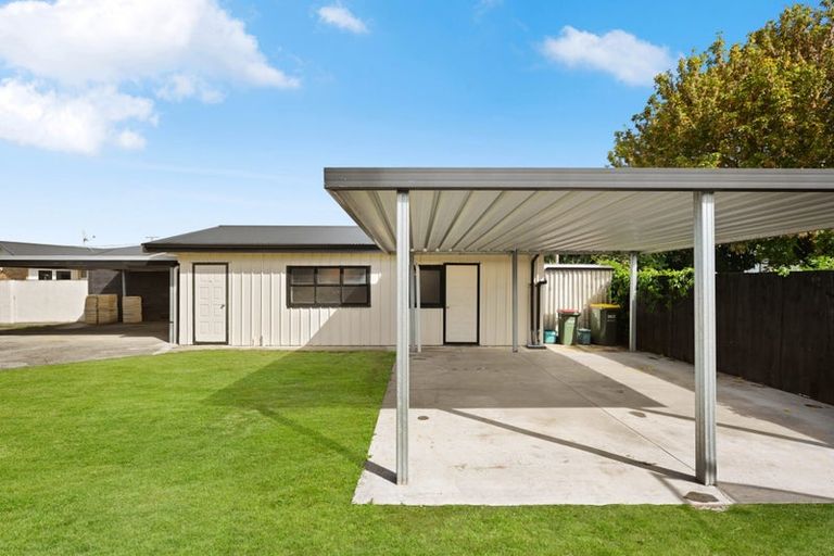 Photo of property in 42 English Street, St Andrews, Hamilton, 3200