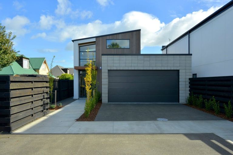 Photo of property in 41c Avonhead Road, Avonhead, Christchurch, 8042