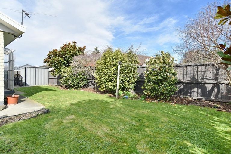 Photo of property in 1/17 Nyoli Street, Northcote, Christchurch, 8052