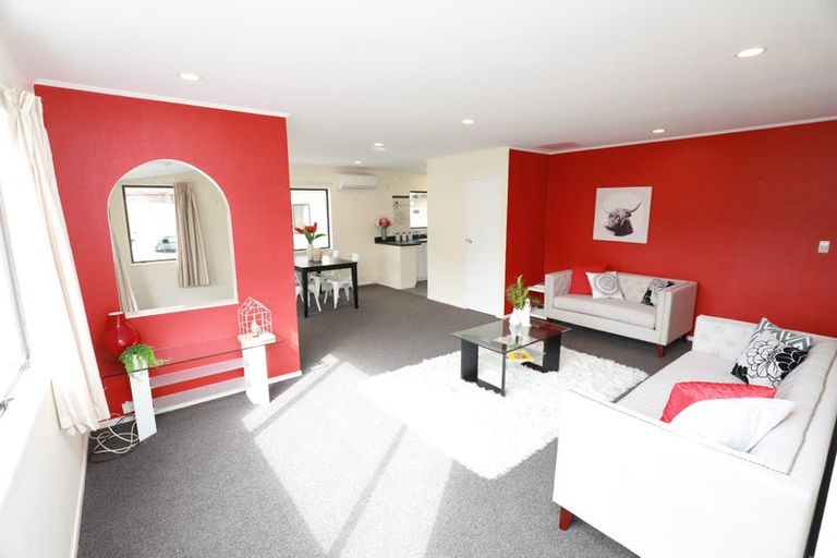 Photo of property in 56 Woodhouse Avenue, Karori, Wellington, 6012