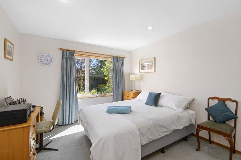 Photo of property in 2/6 Penhelig Place, Burnside, Christchurch, 8053