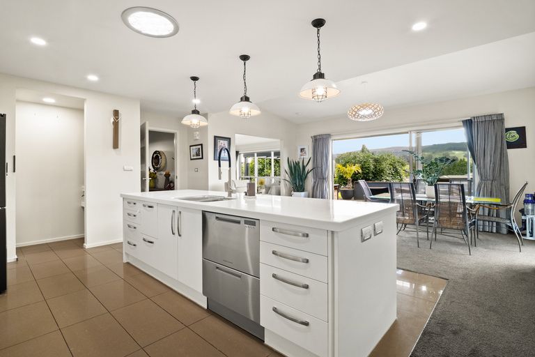 Photo of property in 24 Grandvista Drive, Green Island, Dunedin, 9018