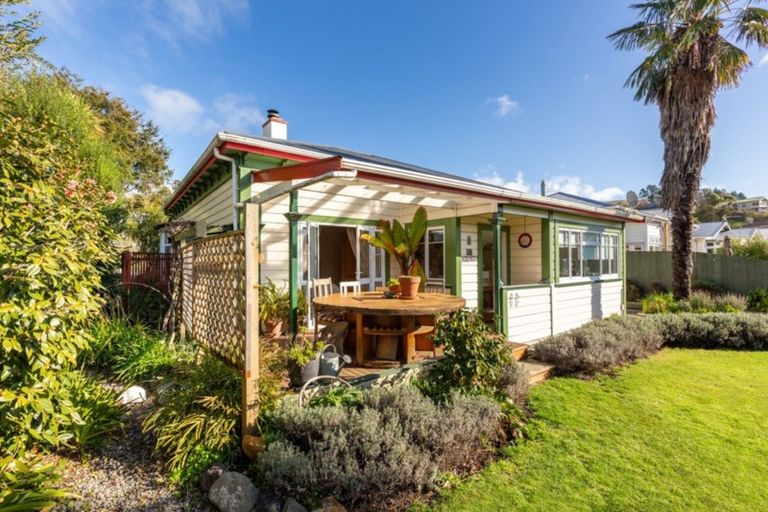 Photo of property in 14 Totara Street, Nelson South, Nelson, 7010