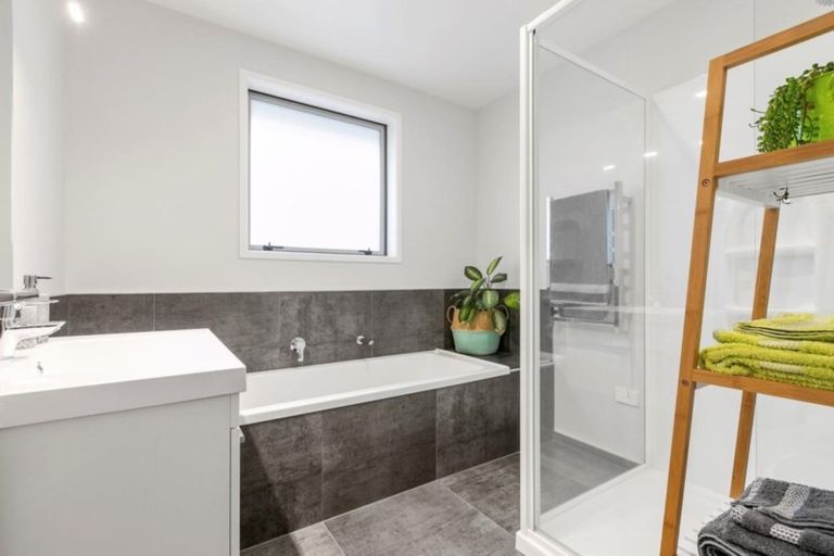 Photo of property in 18 Sharman Place, Pyes Pa, Tauranga, 3112